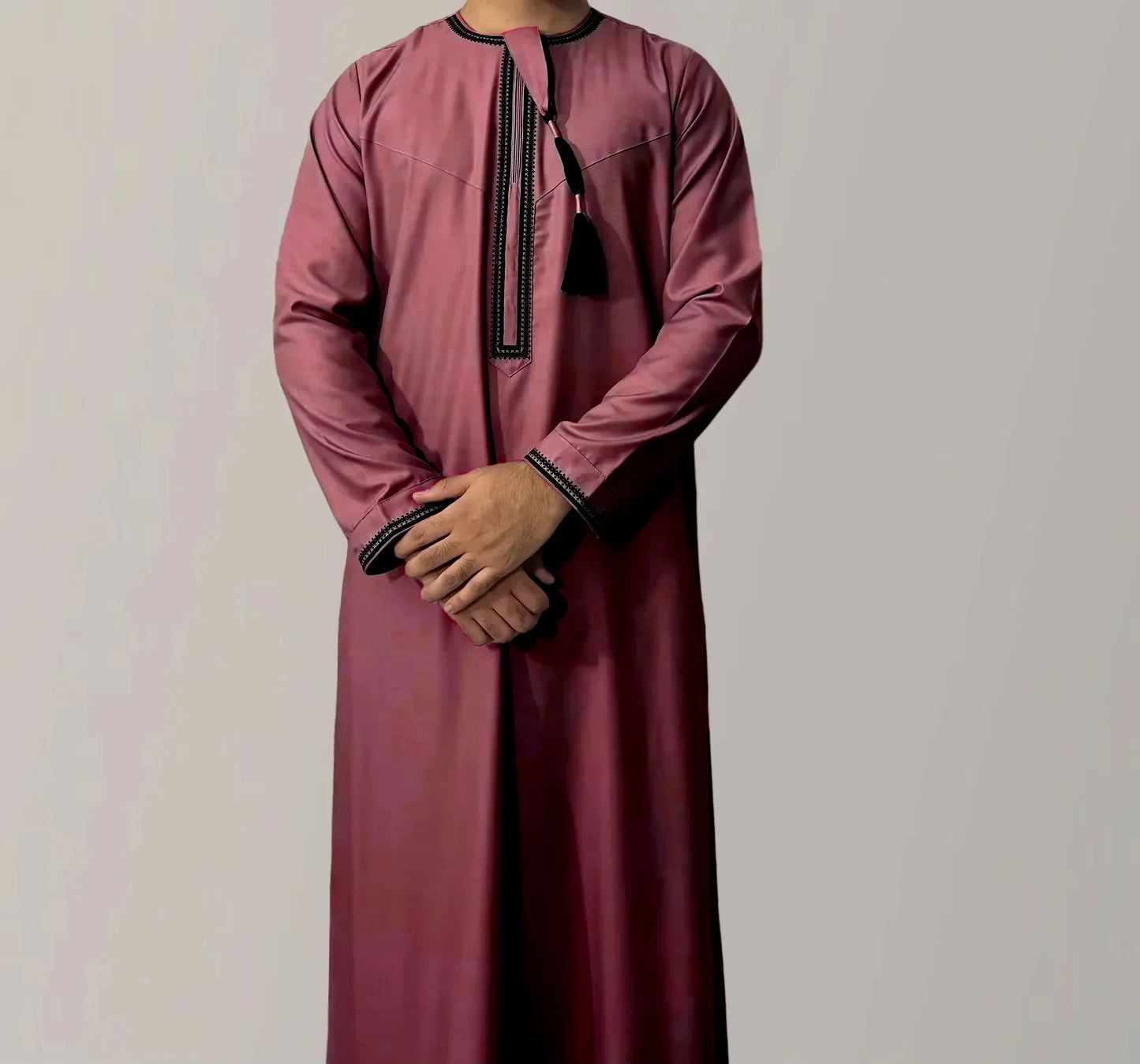 Qamis Noravia™ – Élégance Moderne pour Homme