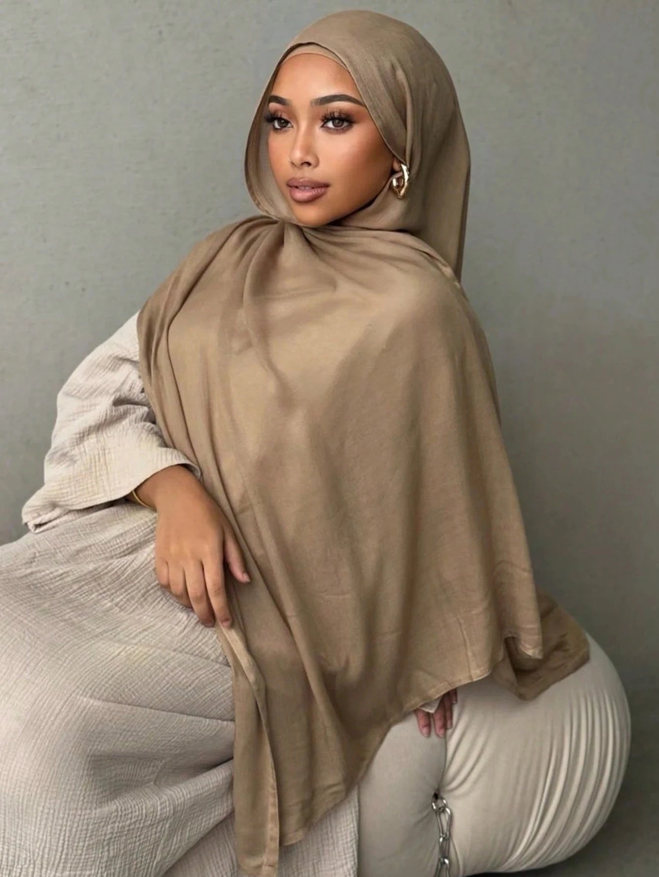 Hijab Noravia™ — Écharpe Longue en Coton & Modal Haute Qualité (70×180 cm)