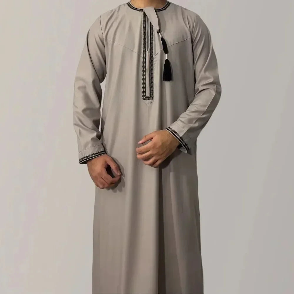 Qamis Noravia™ – Élégance Moderne pour Homme