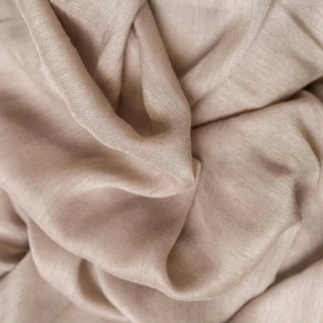 Hijab Noravia™ — Écharpe Longue en Coton & Modal Haute Qualité (70×180 cm)