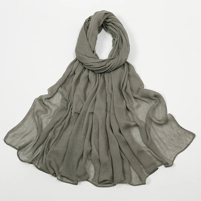 Hijab Froissé Noravia™ — Rayonne Légère et Élégante (Grande Taille)