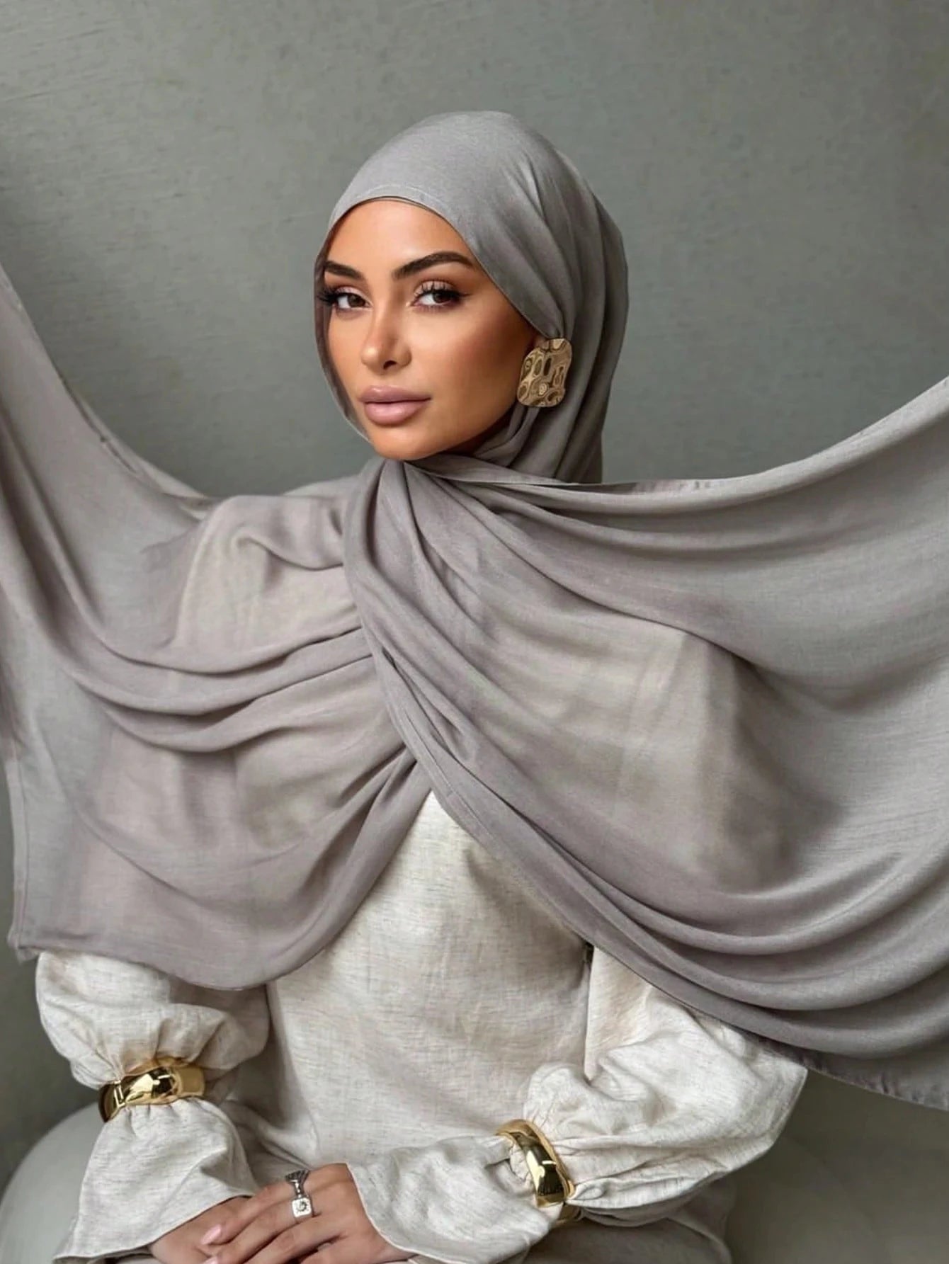 Hijab Noravia™ — Écharpe Longue en Coton & Modal Haute Qualité (70×180 cm)