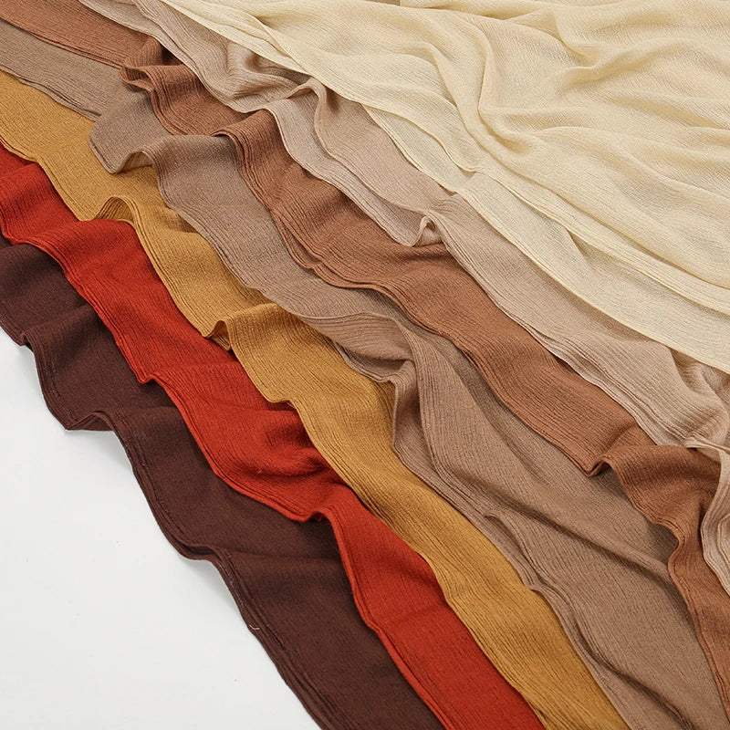 Hijab Froissé Noravia™ — Rayonne Légère et Élégante (Grande Taille)