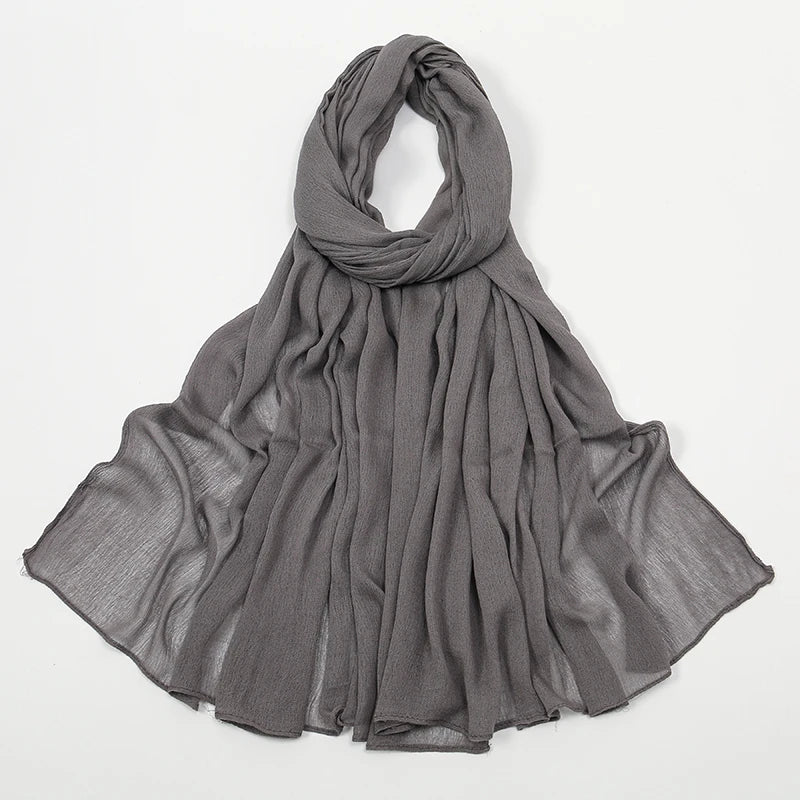 Hijab Froissé Noravia™ — Rayonne Légère et Élégante (Grande Taille)