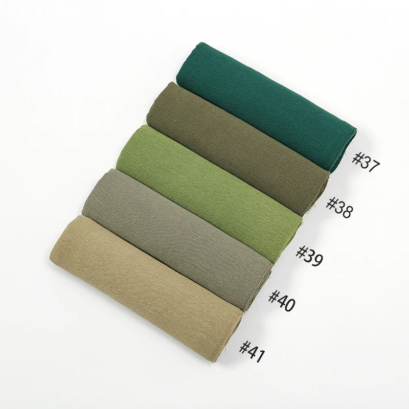 Hijab Froissé Noravia™ — Rayonne Légère et Élégante (Grande Taille)