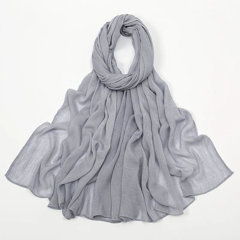 Hijab Froissé Noravia™ — Rayonne Légère et Élégante (Grande Taille)
