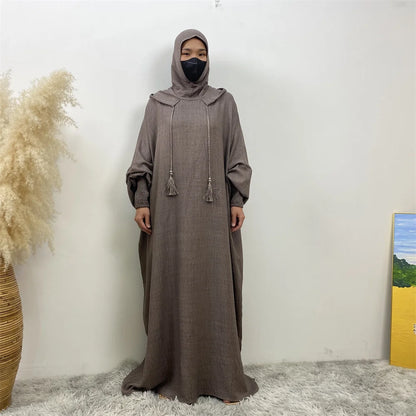 Robe Abaya Noravia – Élégance du Moyen-Orient à capuche