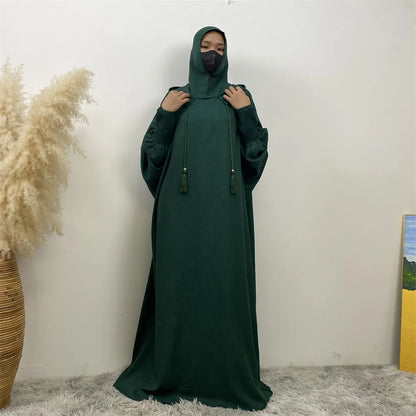 Robe Abaya Noravia – Élégance du Moyen-Orient à capuche