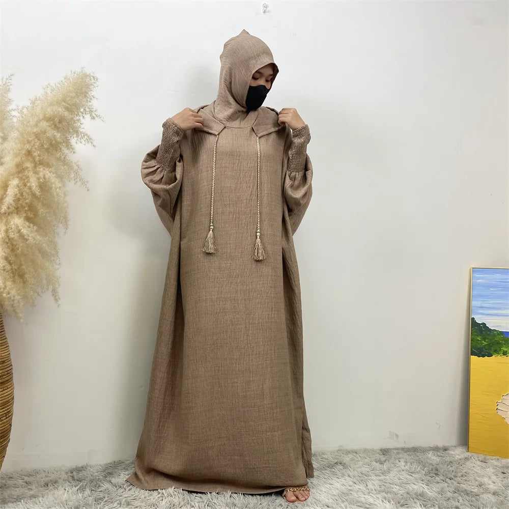 Robe Abaya Noravia – Élégance du Moyen-Orient à capuche