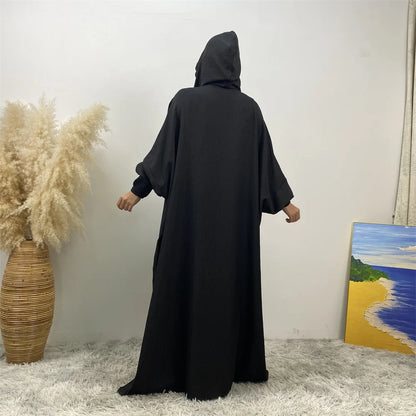 Robe Abaya Noravia – Élégance du Moyen-Orient à capuche
