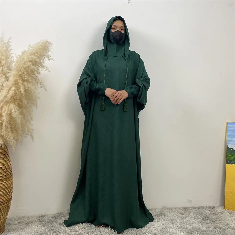 Robe Abaya Noravia – Élégance du Moyen-Orient à capuche